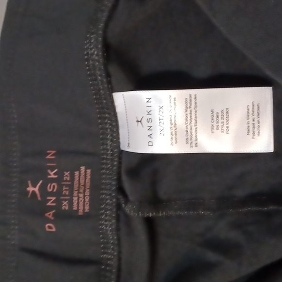 Danskin Women's Black Sleek-Fit Yoga Pants Sz. 2X - Picture 3 of 12